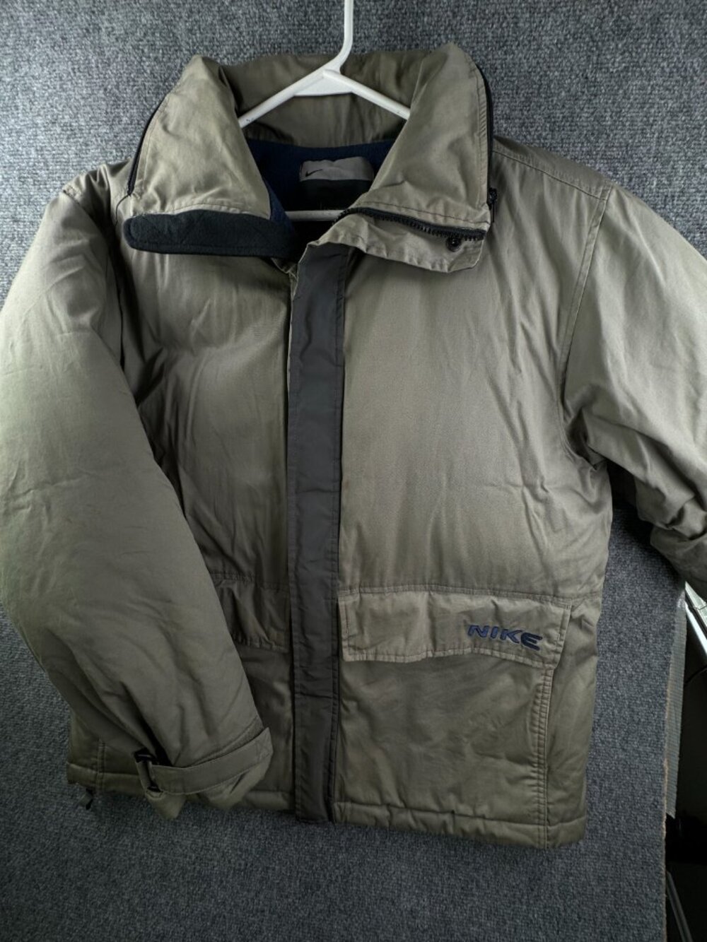 VTG Nike Silver Tag Medium Fleece Lined Down Fill Puffer Jacket Winter Zip Green